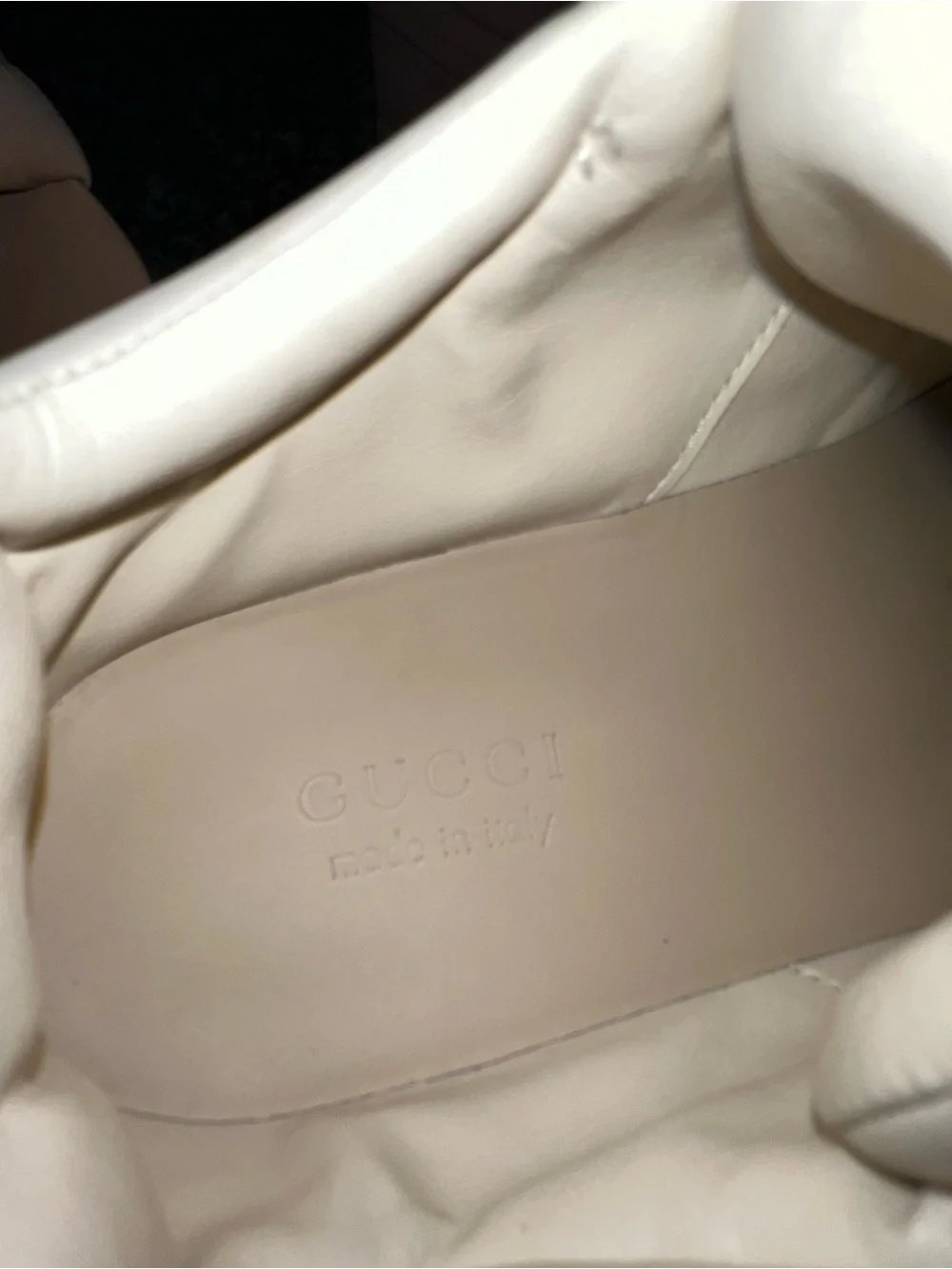 Gucci Cream Sneakers with Red Lip Graphic
